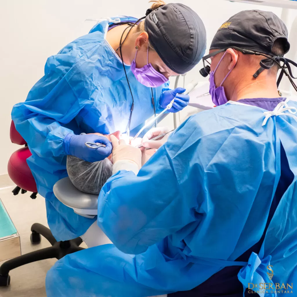 implant dentar reușit